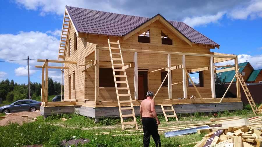 Строительство дома из бруса: виды бруса, особенности проектирования + этапы возведения здания